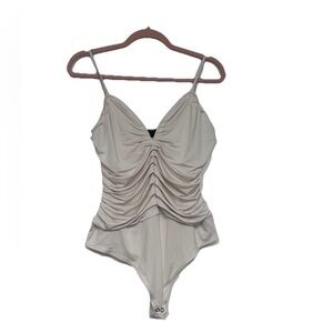 Express Ruched V-Neck Bodysuit - Cream L